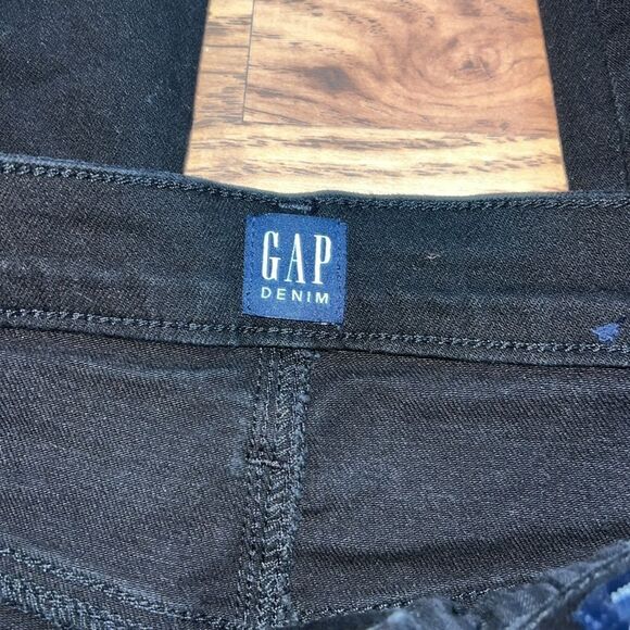 Gap Demnim - Picture 2 of 3